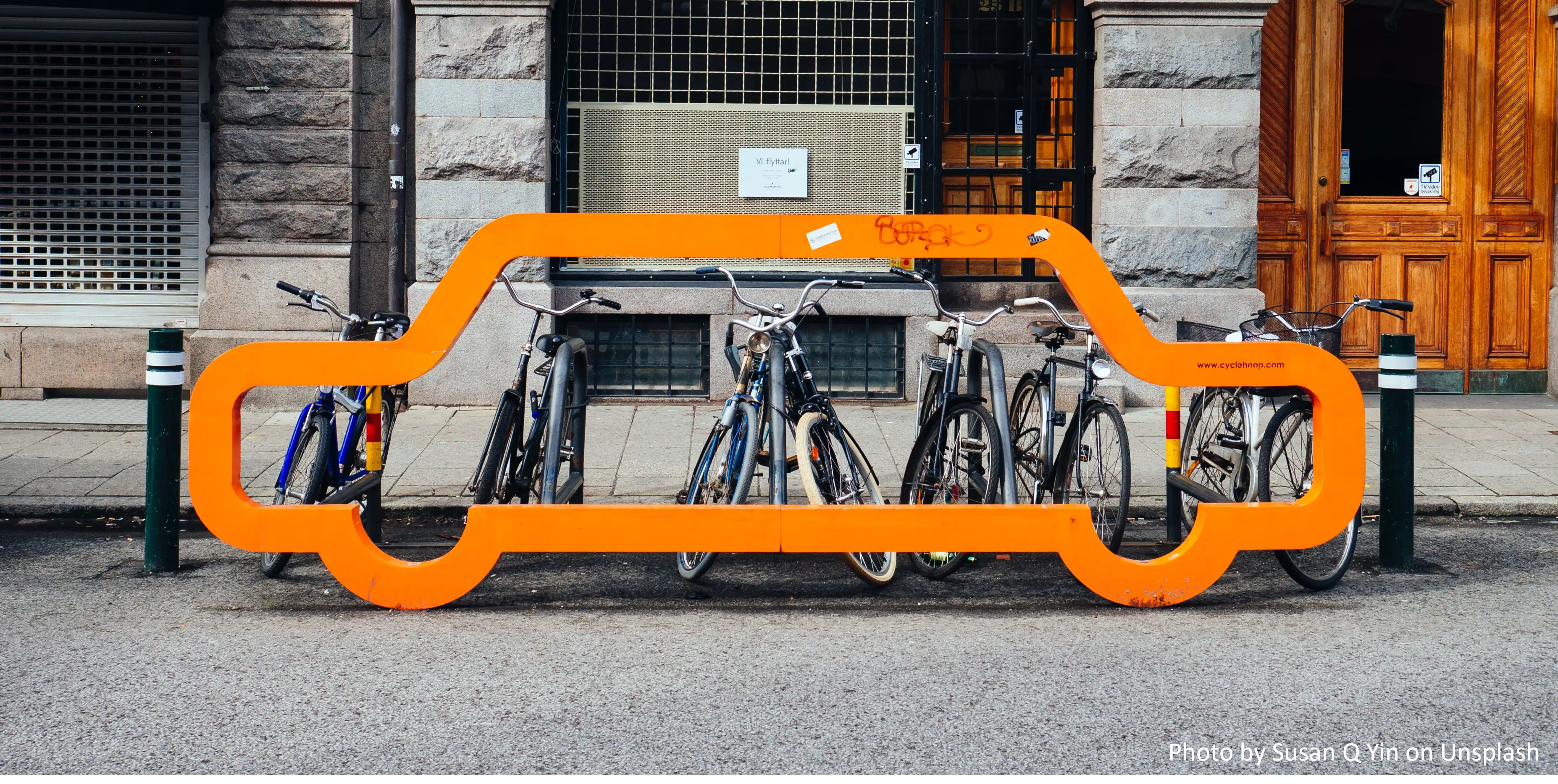 Mobility concepts for parking space reduction: Innovative approaches and tools